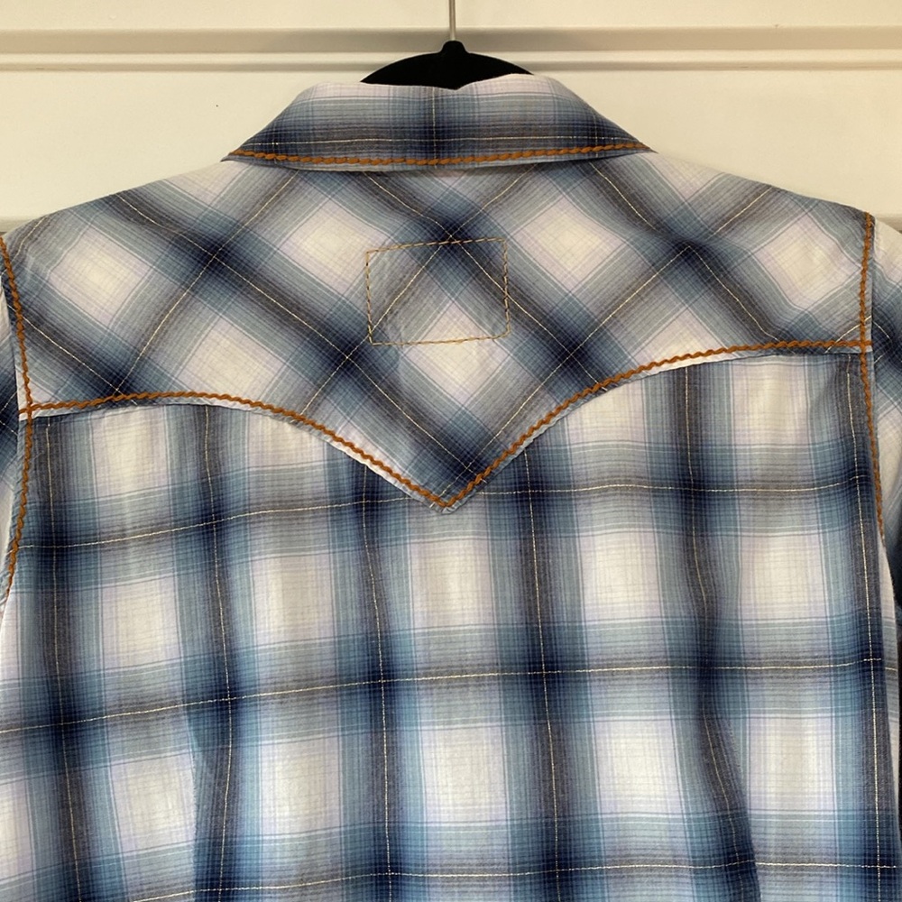 Super cool True Religion Western style plaid shirt with Pearl snaps L but fits M - Picture 6 of 9